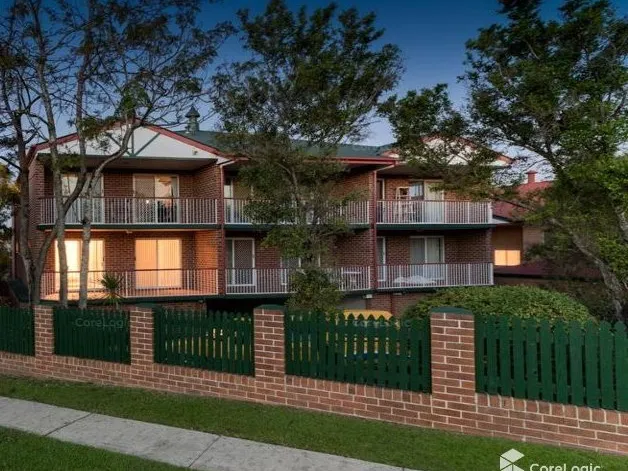 UNDER CONTRACT! Spacious Apartment in Great Location