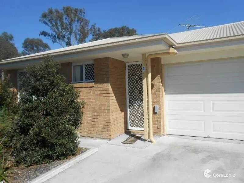 3 BEDROOM HOME IN QUIET COMPLEX