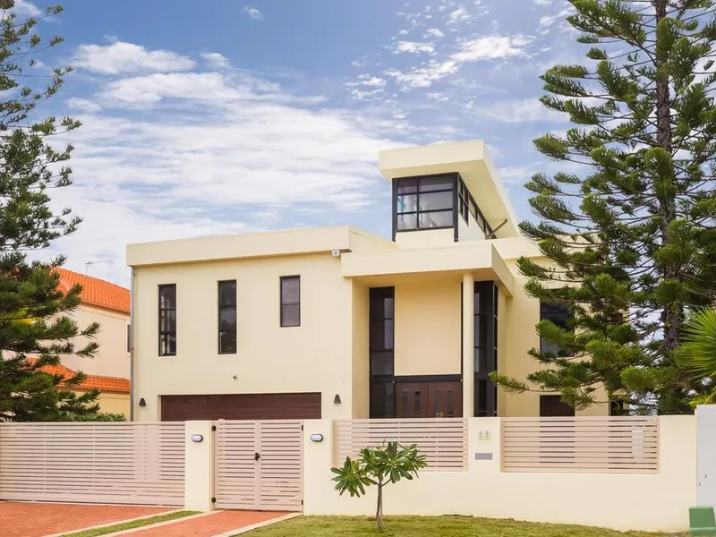 Sunsets, Sea and City Views - Spectacular Broadwater Frontage