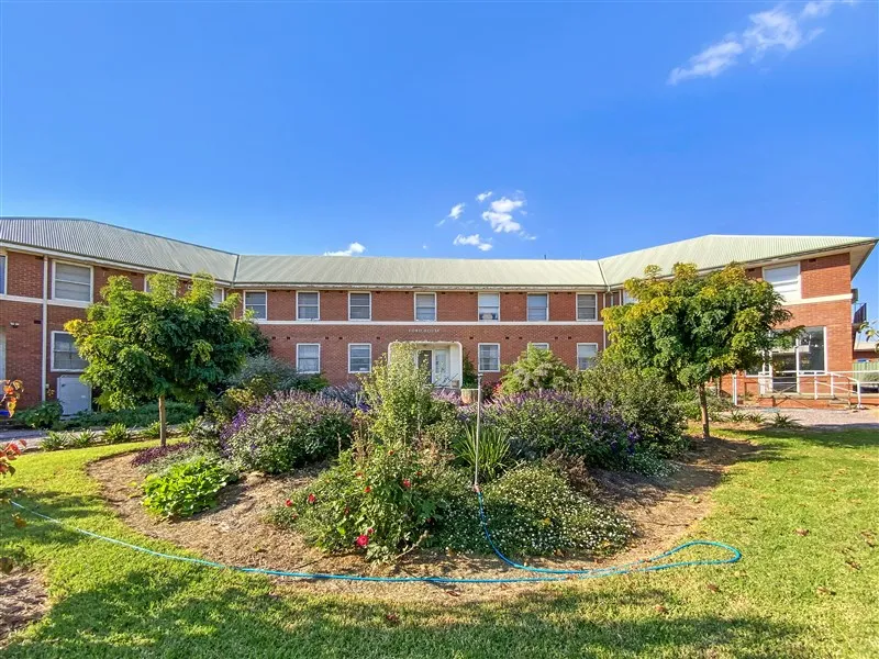 1/2-6 Elgin Street, Forbes