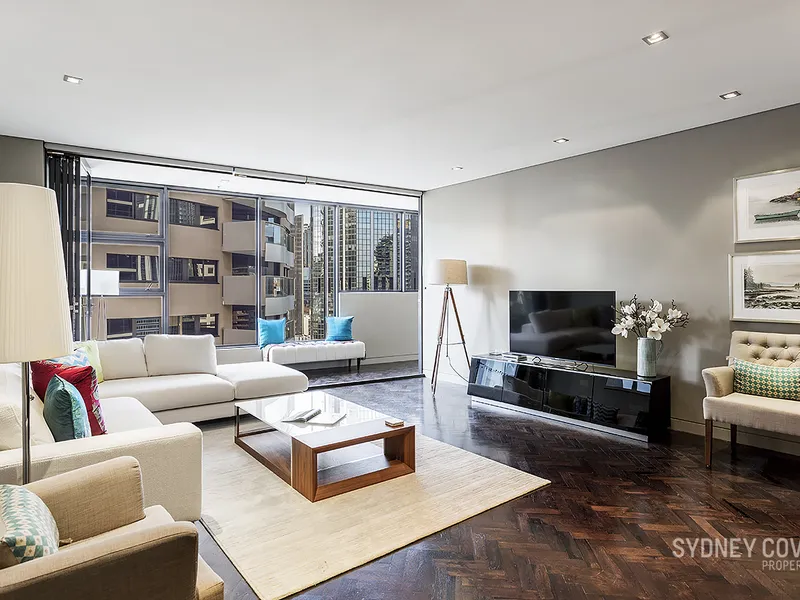 LARGE & LUXURIOUS 2 BEDROOM APARTMENT | Furnished