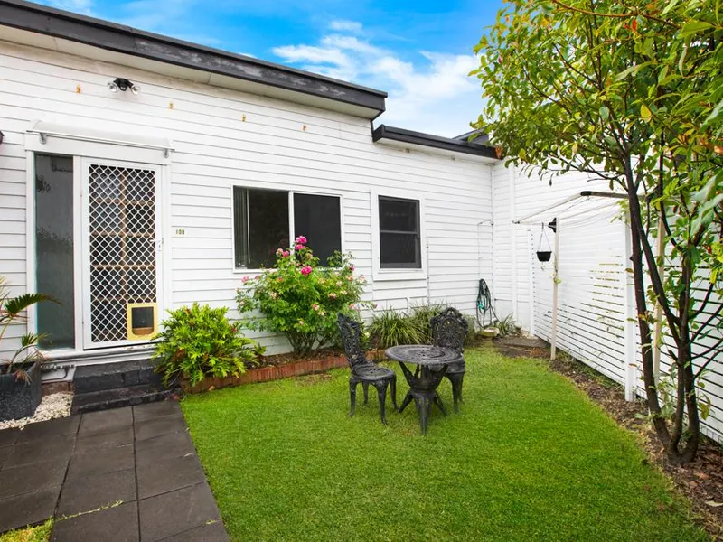 Tidy Low Maintenance One Bedroom Home