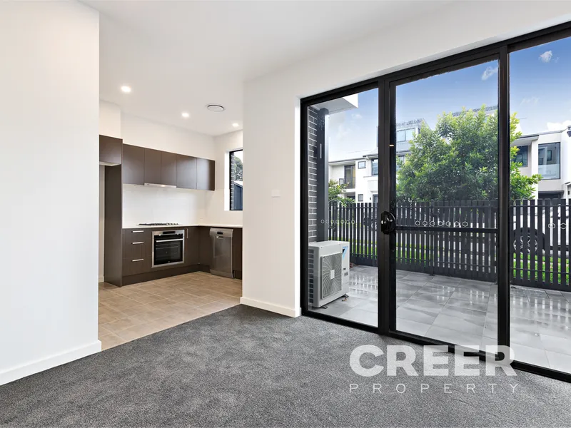 BRAND NEW EXECUTIVE LIVING!