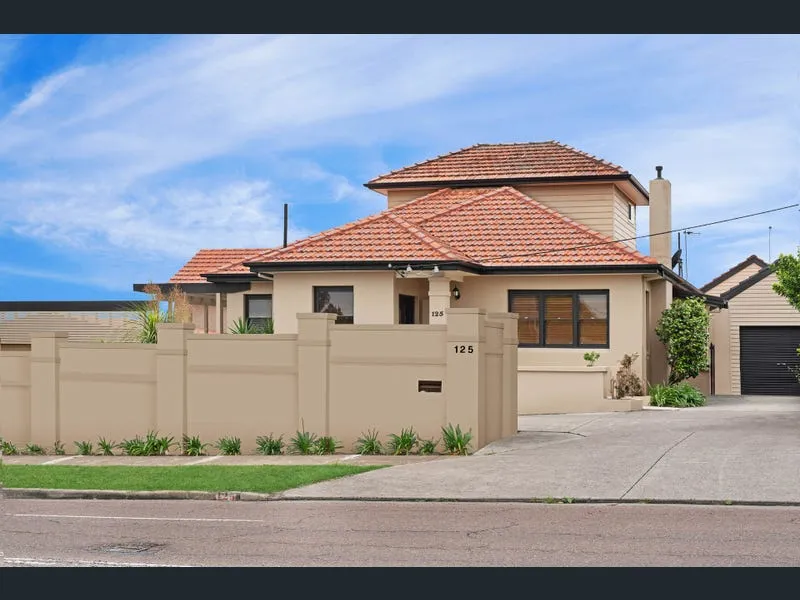 Large family home, 125 Charlestown Road, Kotara