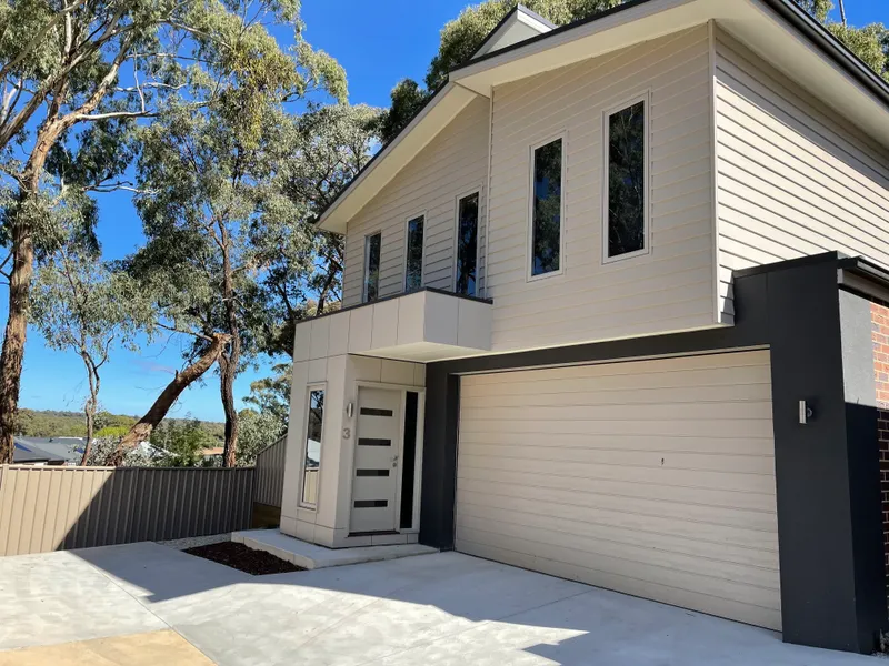 3 Bedroom Townhouse in Flora Hill