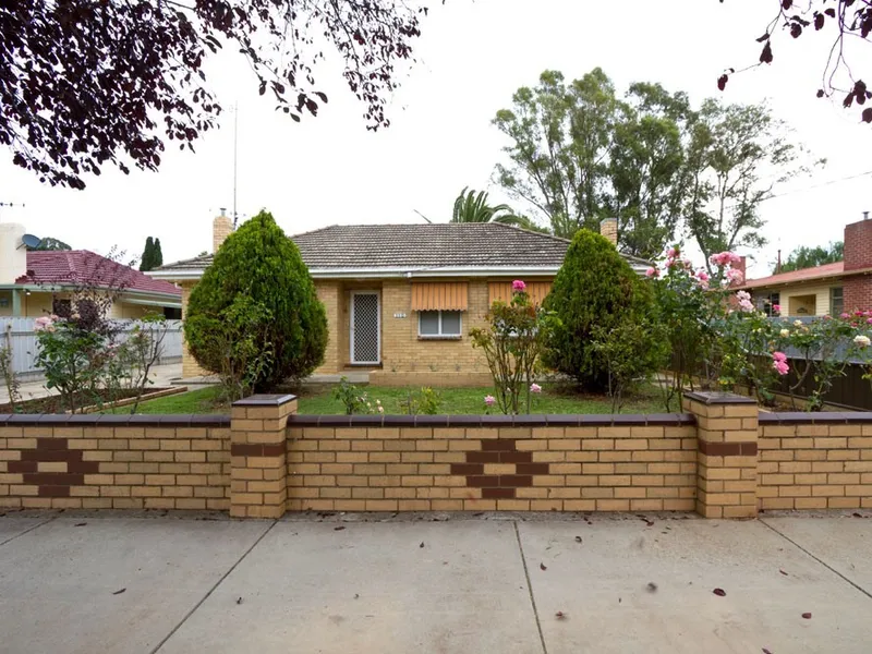 2 bedroom home close to town