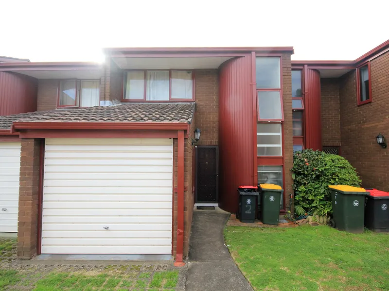 AMAZING TWO BEDROOM TOWNHOUSE