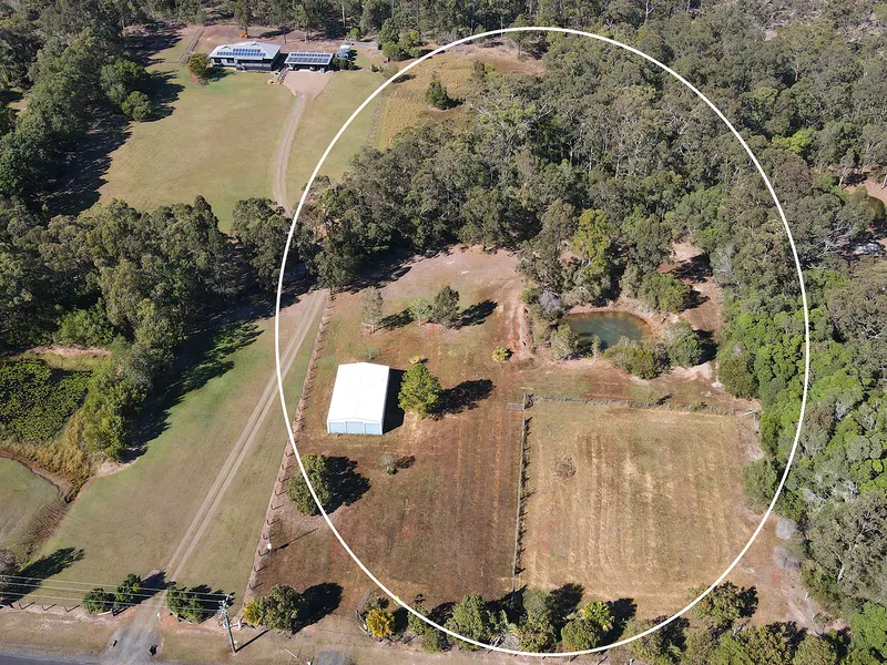 Good Ol' Country Fresh Air ...5 Acres