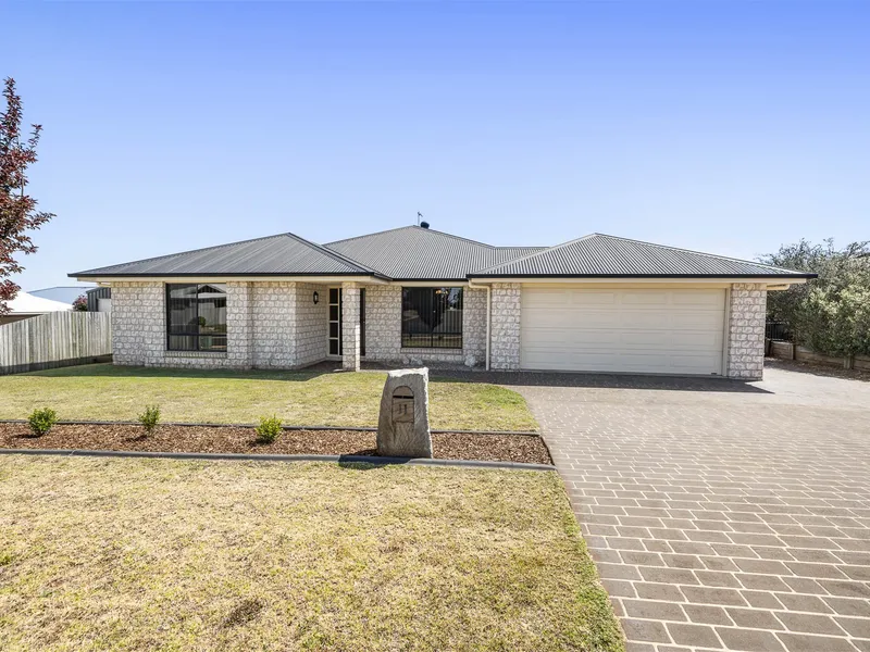 Modern Family Home in Prime Position