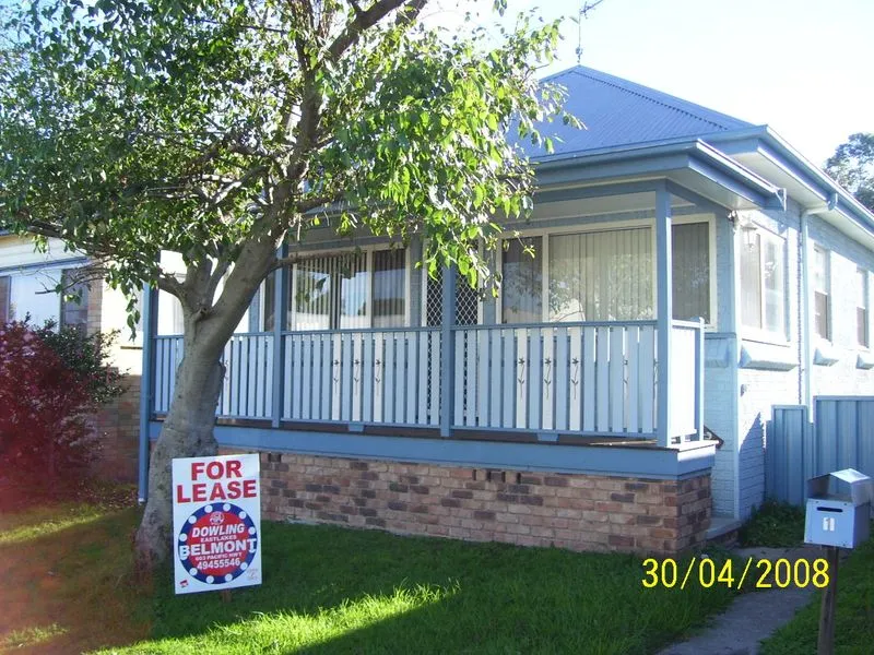 CHARACTER AND CHARM - 50 METRES TO SHOPS/BUS/SCHOOL