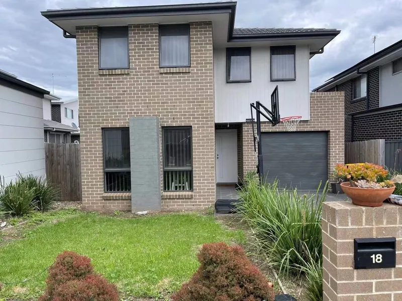 4 Bedroom Family House for rent in Schofields