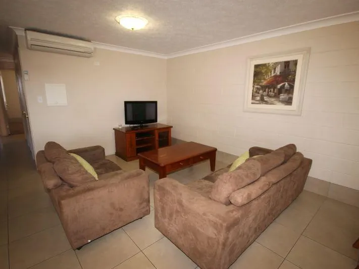 CBD UNITS FOR SALE. GOOD RETURNS. 6 MONTH RENT GUARANTEE.