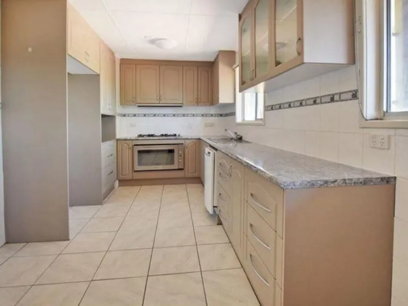 TERRIFIC HOME ON TRUMPET - 3x1 + Modern + Fully Fenced