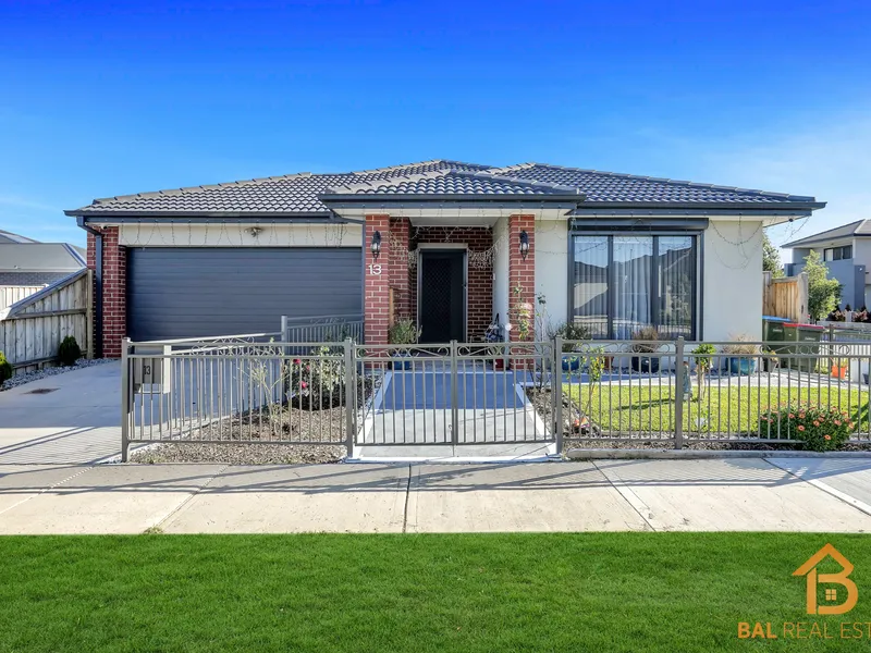 !!Nearly New Family home for Rent on a prime location!!