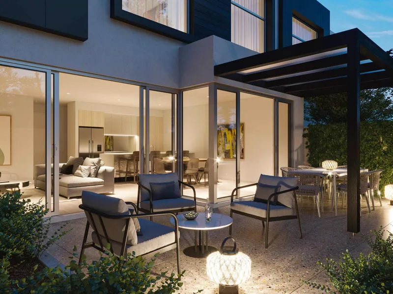 LARGE , REAR apartment, 3 bedrooms, Master upstairs or downstairs,private court yard garden 2 secure car parks and storage.