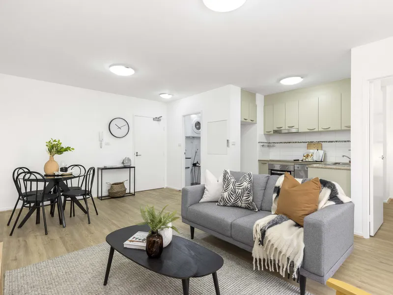 Sleek, Stylish Ground Floor Apartment