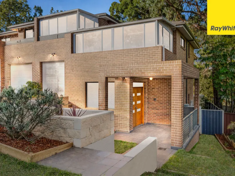 Superbly Appointed & Spacious Duplex in Prime Location