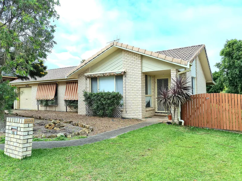 AFFORDABLE FAMILY HOME WITH SIDE ACCESS