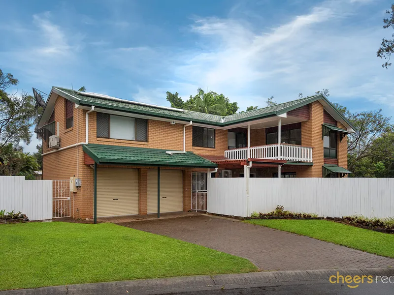 Sophisticated Double Storey Family Living!