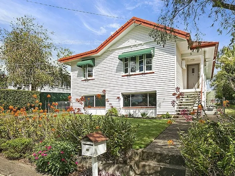 HOME ON THE GOLF COURSE