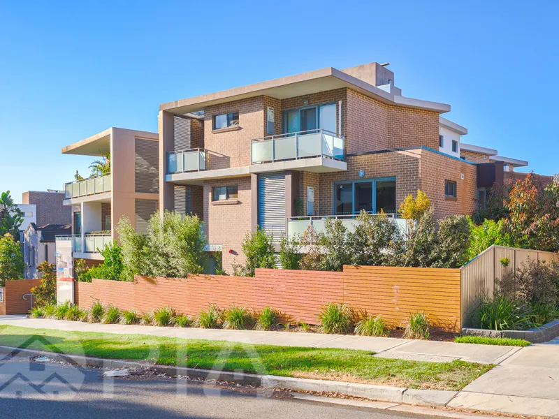 Totally 141sqm  three bedroom apartment