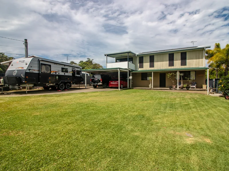 LARGE PET-FRIENDLY FAMILY HOME