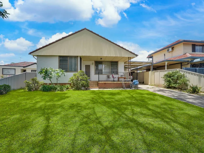 Charming 3-Bedroom Home in Lurnea