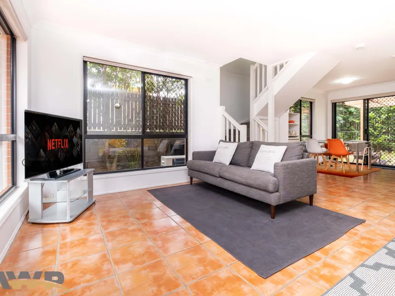 Unmissable rare townhouse at Gordon Park