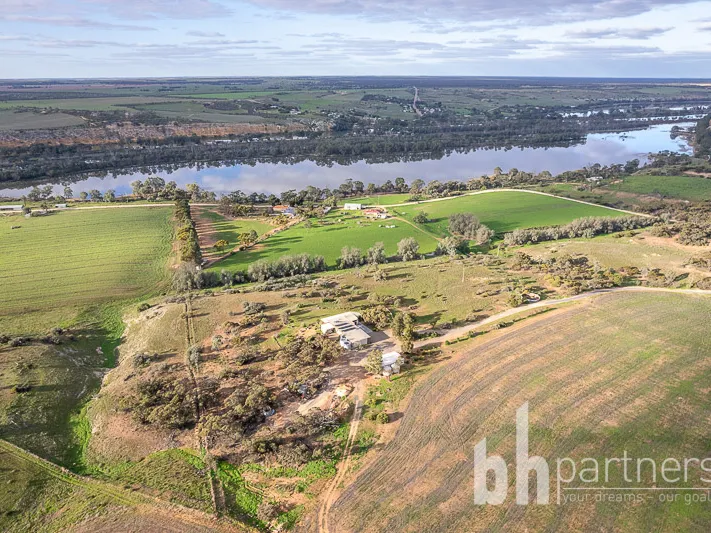 189 Hectares - 2 Homes - 3 Titles - Unique Country Lifestyle Near the River
