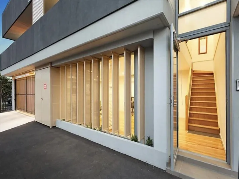 Executive Apartment/ Easy Living