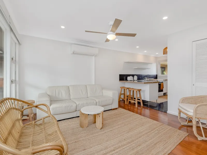 COASTAL FURNISHED UNIT