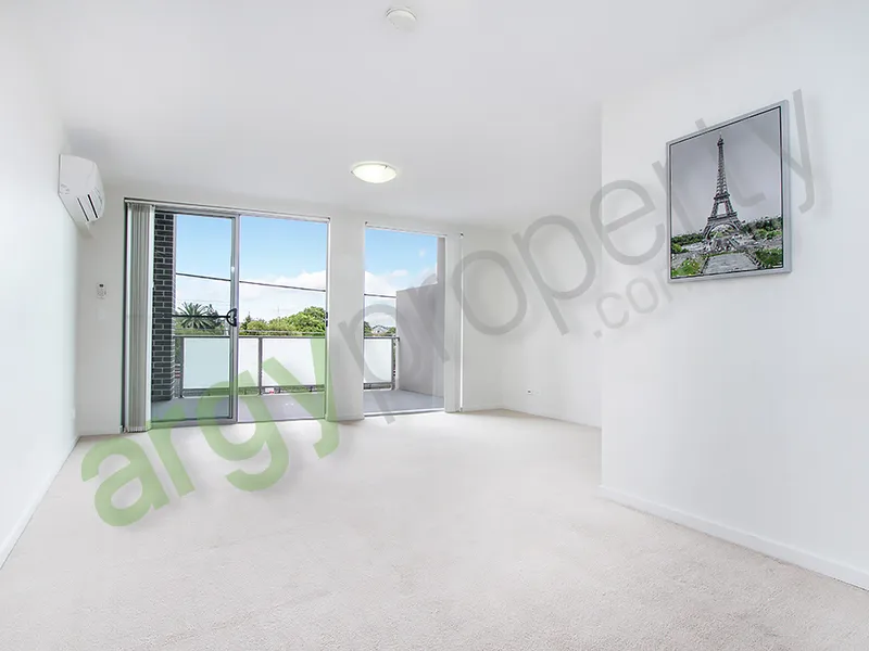 Premium, Townhouse Style Apartment