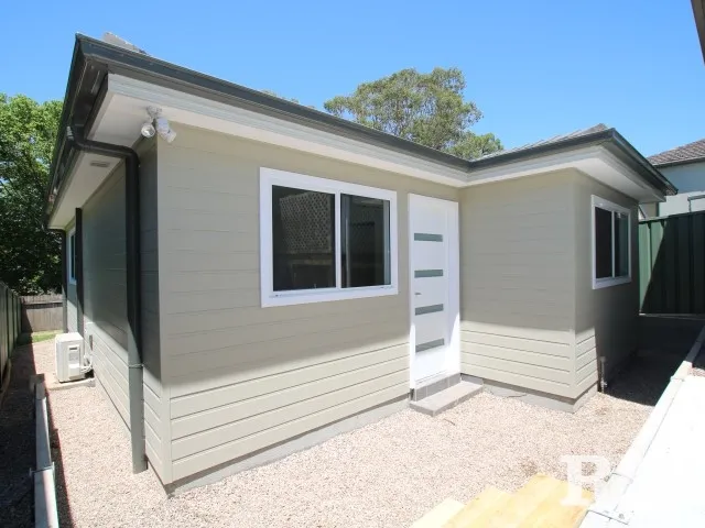 SPACIOUS 2 BEDROOM GRANNY FLAT