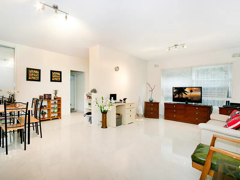 2 BEDROOM UNIT IN THE PERFECT POSITION