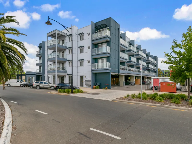 Mawson Lakes Apartment with Hills Views!