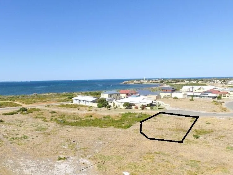 HIGH & DRY BLOCK CLOSE TO OCEAN