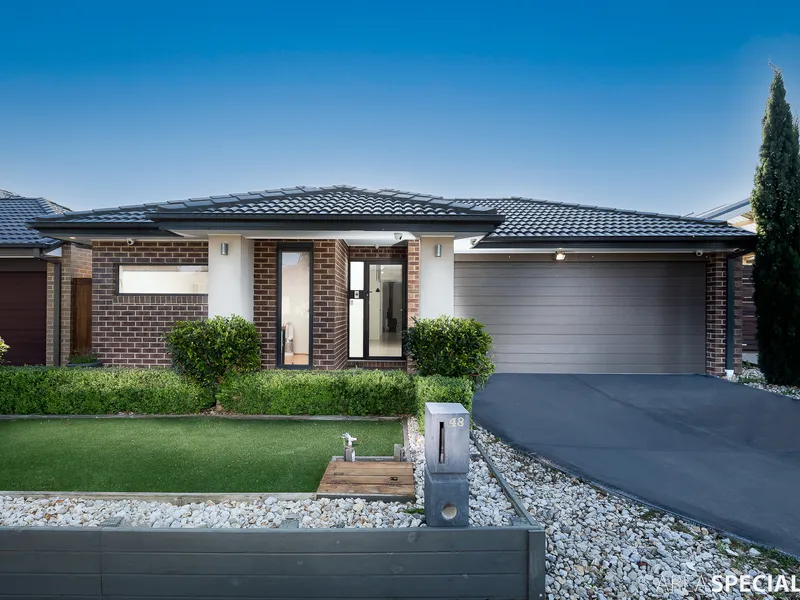ListedAS- Family home with outhouse studio or a potential 5th bedroom!