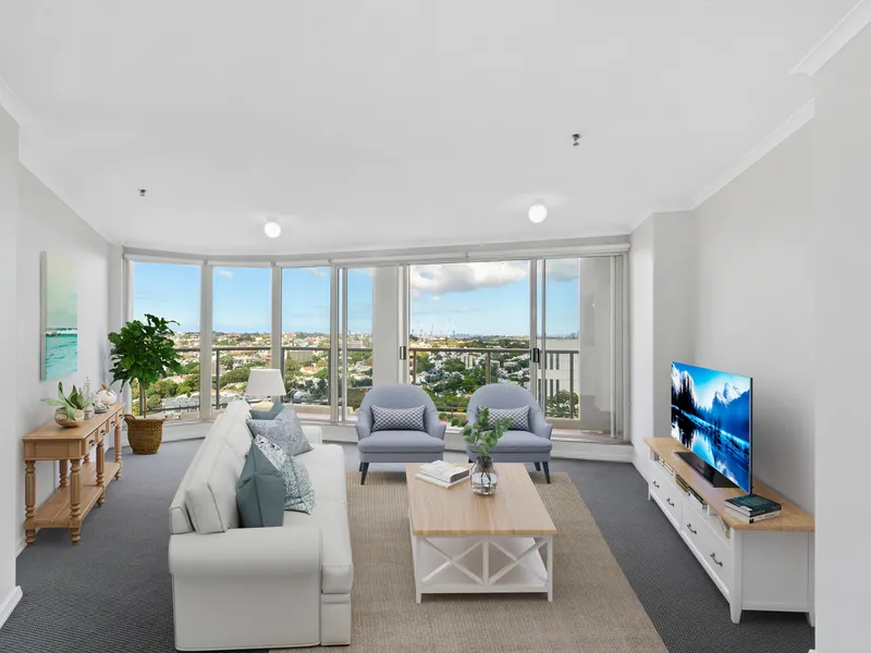 ONE BEDROOM SECURITY APARTMENT WITH PARKING AND AMAZING DISTRICT VIEWS