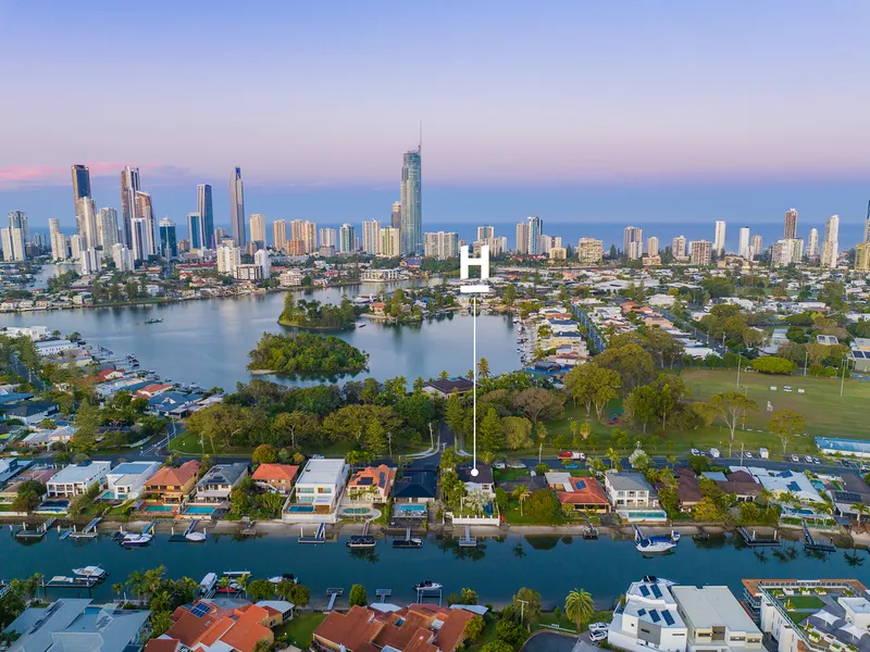 SPACIOUS TWO STOREY WATERFRONT HOME WITH POOL, SPA & STEAM ROOM