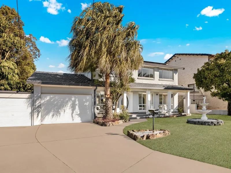 FAMILY & ENTERTAINERS DREAM IN A PREMIUM LOCATION