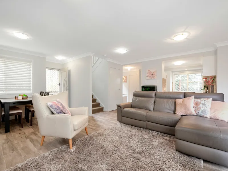 CONVENIENCE ON CARDROSS