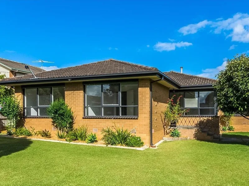 Beautifully renovated throughout in wonderful location