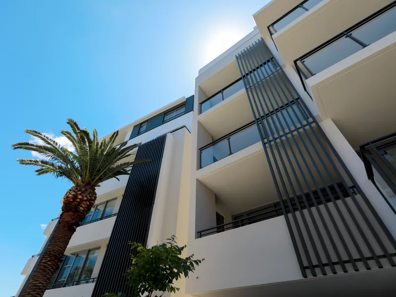 Brand New 3 bedrooms plus study luxury Apartment