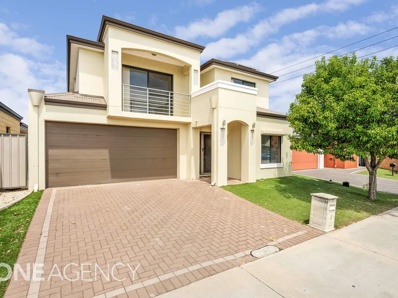 Caladenia Zone – Huge Double Storey Home!