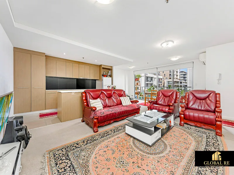 STYLISH APARTMENT IN THE HEART OF LIVERPOOL!