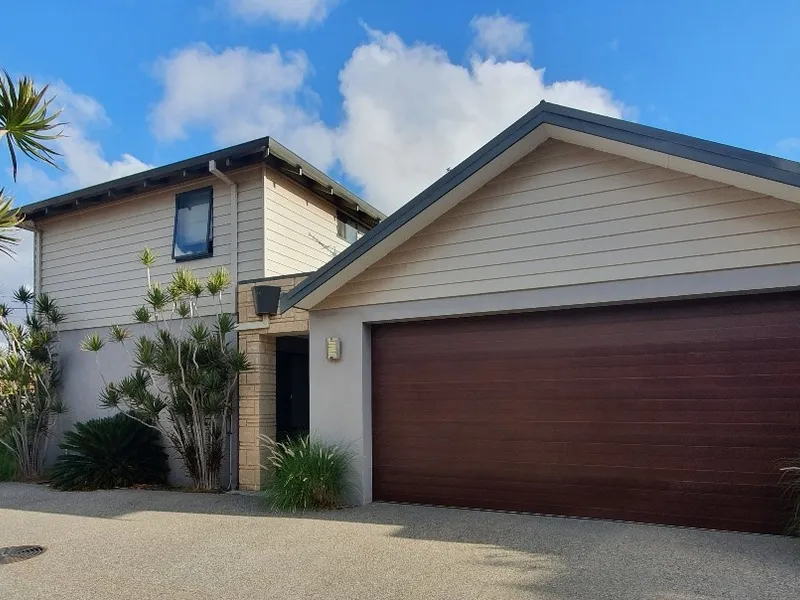 Townhouse Offering Fabulous Lifestyle