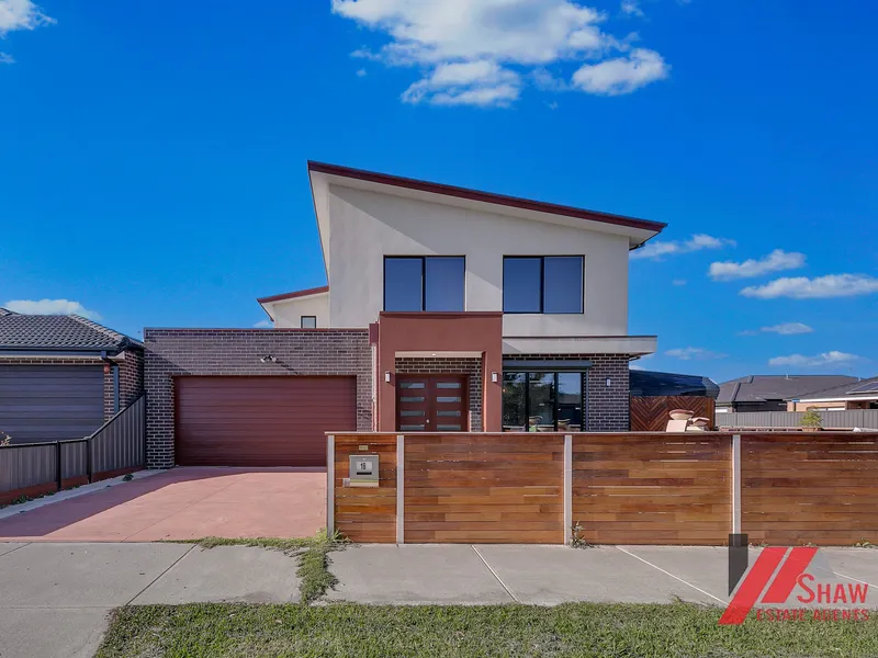 4 Bedroom Quality Luxurious family Double Storey Home CONTACT AGENT FOR INSPECTION!