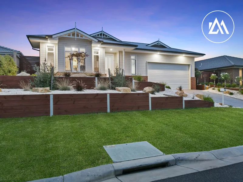 High-End Luxury Living With Coastal Chic