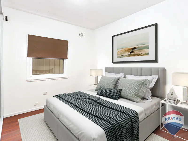 DOUBLE GARAGE | COVERED OUTDOOR AREA