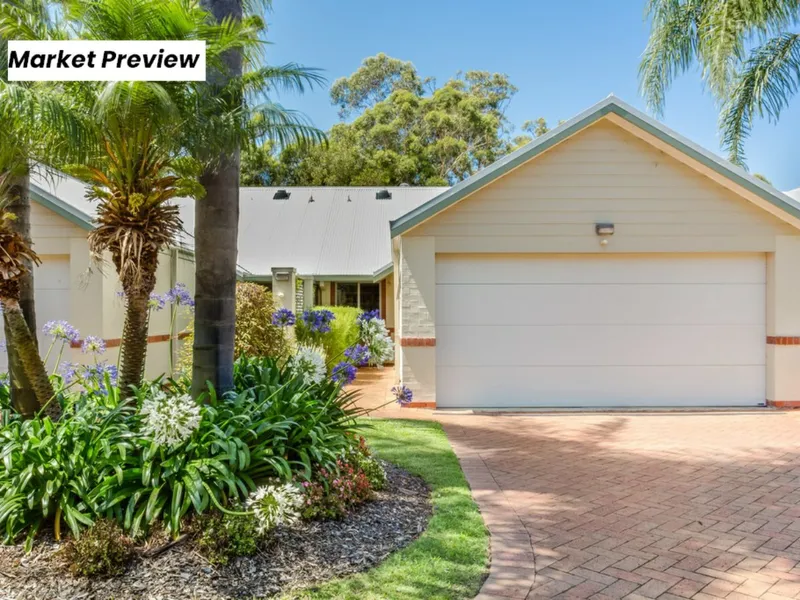 LOW MAINTENANCE GEM SET ON GOLF COURS